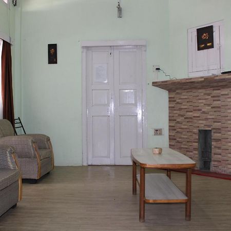 Harry'S Bed And Breakfast1 Shillong Esterno foto